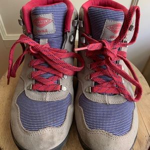 Merrill hiking boots, size 8